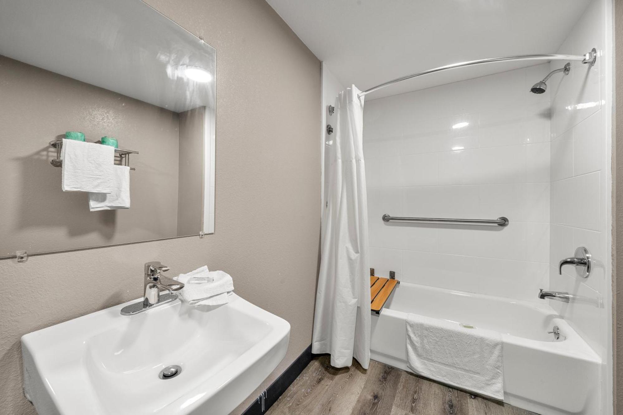 Southern Suites Carrollton Extérieur photo
